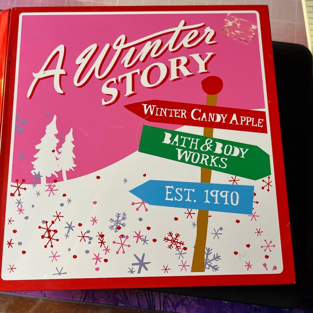 NWOT Bath & Body Works - Winter Candy Apple Kit